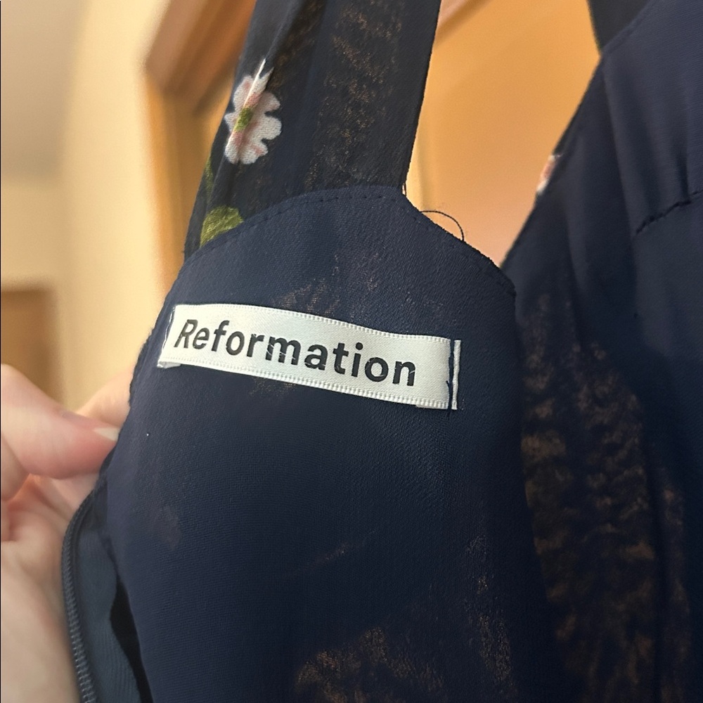 Reformation Fulton Dress Princess Margaret Floral Midi 2 - Picture 10 of 10